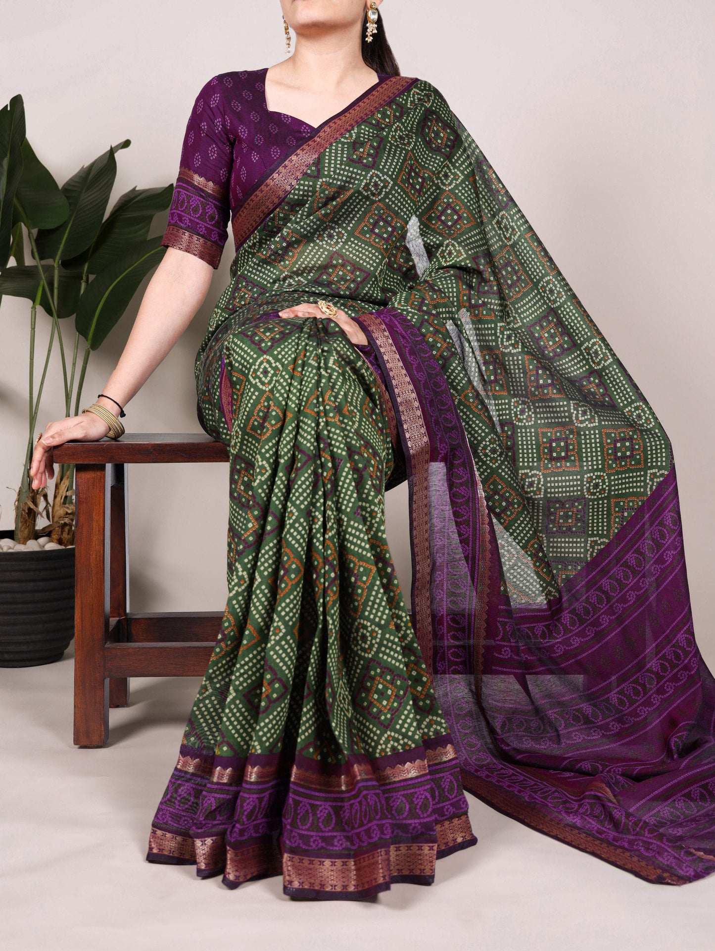 Bandhej Print With Zari Weaving Work